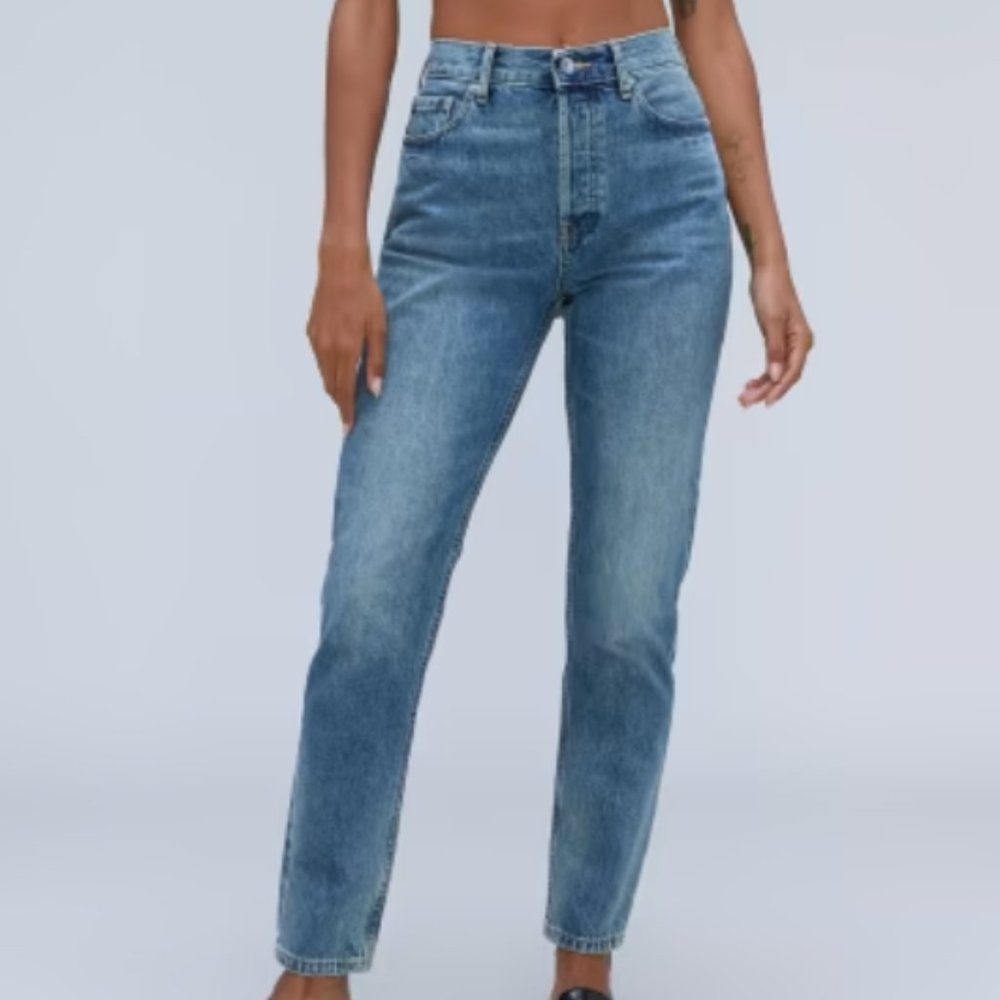 Everlane 90s Cheeky Jean - Vintage Mid Blue Size 26, Straight Leg Jean